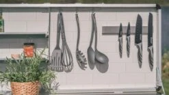 Outwell Magante Campingkeuken - Grijs 20 Outwell Magante Campingkeuken - Grijs -Bo-Camp Verkoop 1068 1900 5709388129598 magante keukentafel feature photo13