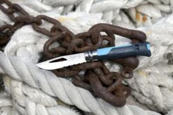 Opinel N°08 Outdoor Zakmes - Blauw -Bo-Camp Verkoop 3123840015762 opinel outdoor 8 blauw sfeer1 resultaat