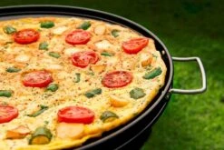 CADAC Carri Chef 50 Gasbarbecue - BBQ/Skottel 26 CADAC Carri Chef 50 Gasbarbecue - BBQ/Skottel -Bo-Camp Verkoop 900 1348 carri chef 50 skottel