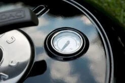 CADAC Carri Chef 50 Gasbarbecue - BBQ/Skottel 25 CADAC Carri Chef 50 Gasbarbecue - BBQ/Skottel -Bo-Camp Verkoop 900 1350 8910 carri chef 50 thermometer